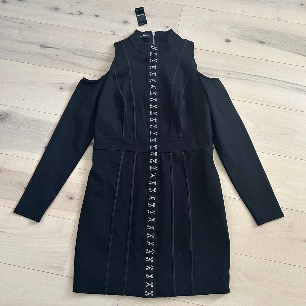 NWT BEBE Hook & Eye Off Shoulder Bandage Dress Exposed Back Zipper Black Large - Picture 4 of 16